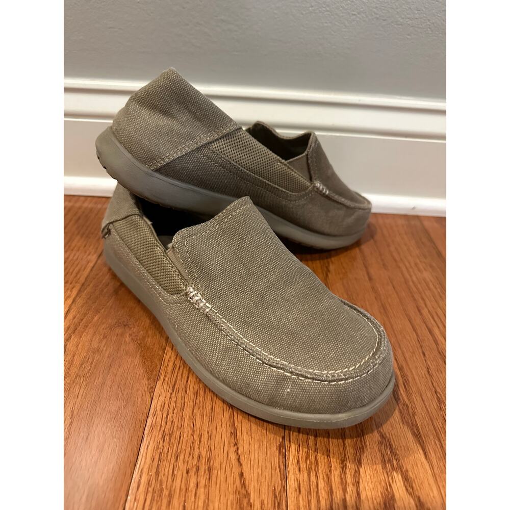Crocs 7 Canvas slip on shoes tan - Men's size 7  Santa Cruz